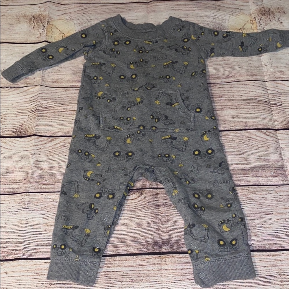 Carter’s Onepiece tractors outfit